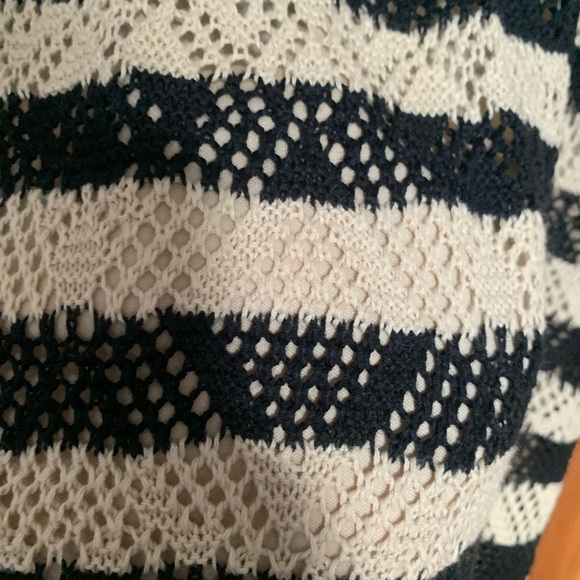 Maxi skirt and cardigan crochet set.
Cream and black in colour - Picture 3 of 8